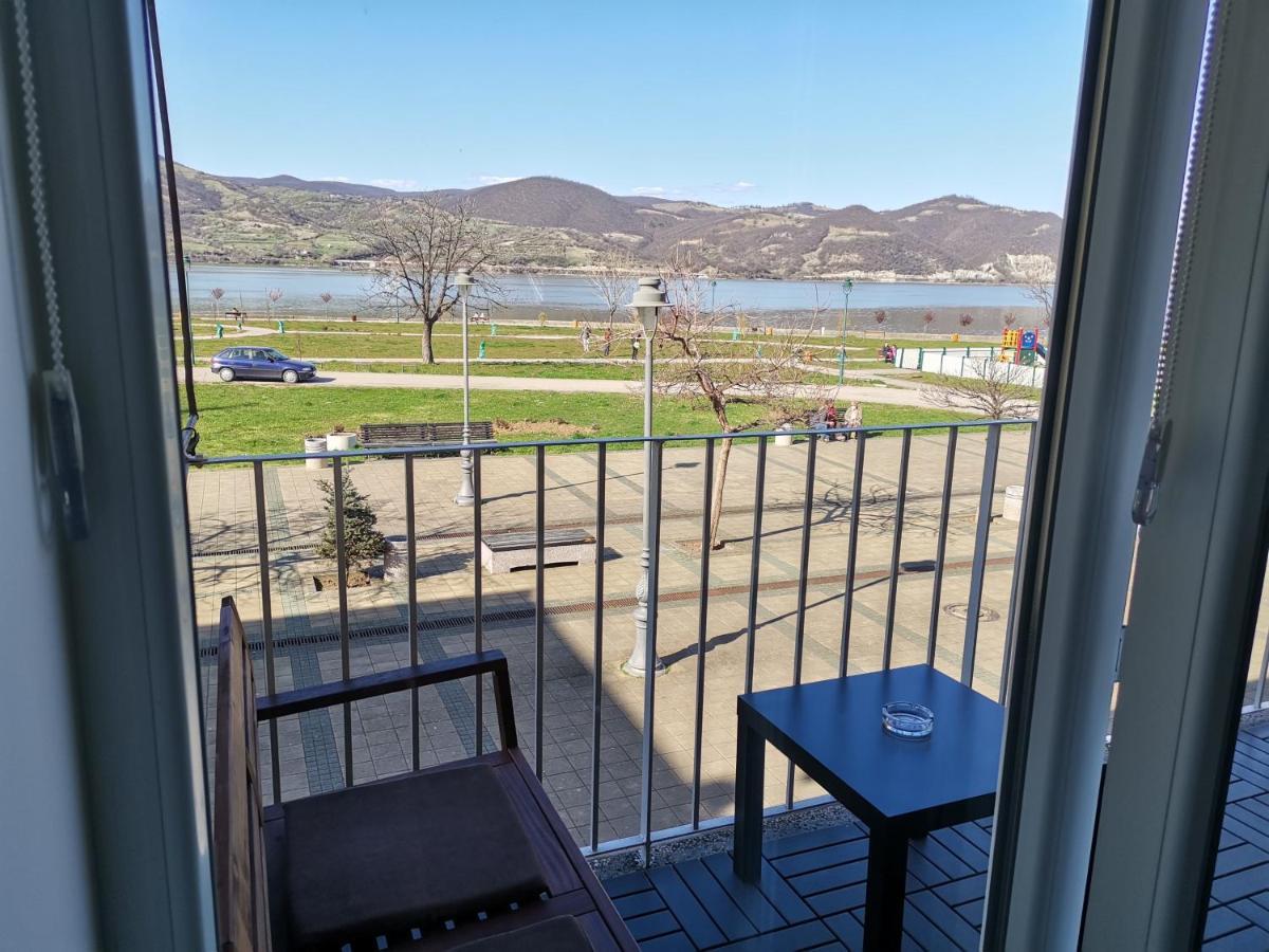 Apartman Terassa Donji Milanovac Extérieur photo